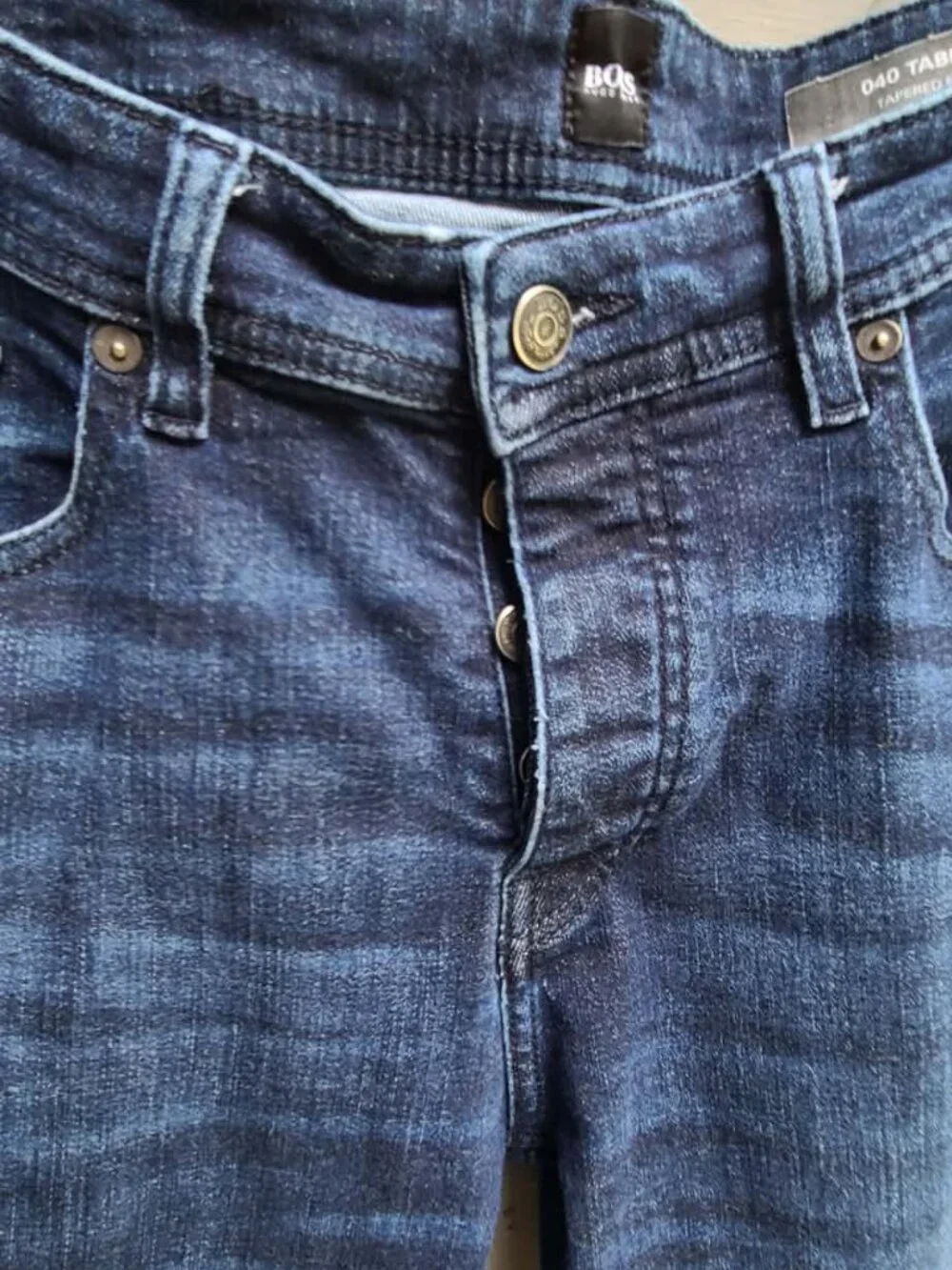 Mens Hugo Boss 040 Taber Tapered Fit Stretch Jeans 4 button fly